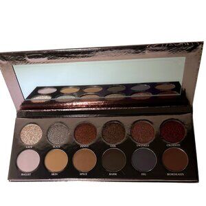 Girlactik The Essential Palette NWT
